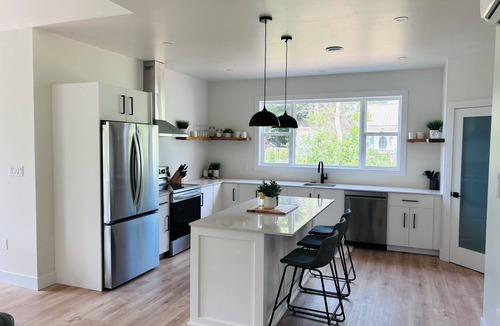 York House | Stanhope Beach Daze Retreat