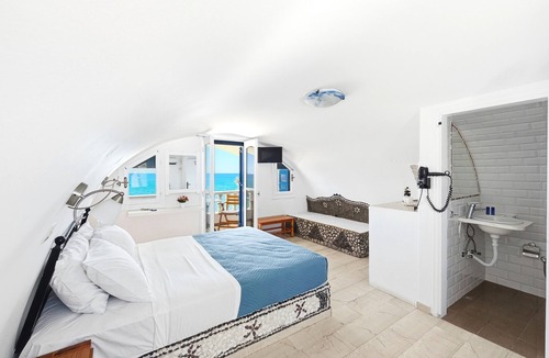 Agios Georgios Hotel | Stavros Beachfront Domes by Booking Kottas
