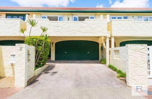 St. Heliers House | Striking Coastal Retreat in Heart of St Heliers