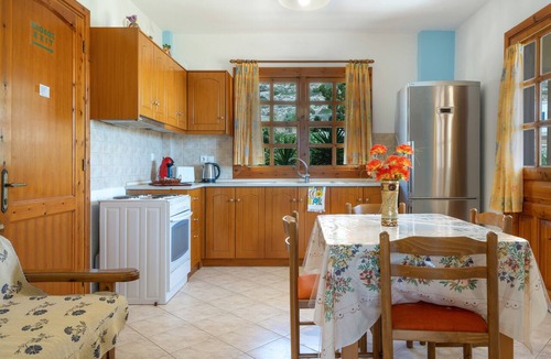 Finiki Apartment | Studio 1 Apartment with Sea View and Balcony