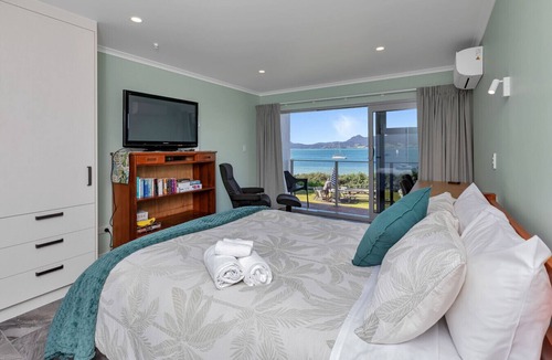 One Tree Point Apartment | Studio 5 - Waterfront Studio at HarbourLights