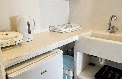 Perissa Apartment | Studio Apartment 'Pleasure View 2' with Mountain View, Wi-Fi and Air Conditioning