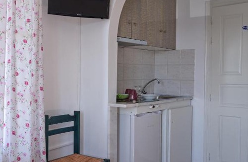 Aliki Apartment | Studio Manolis