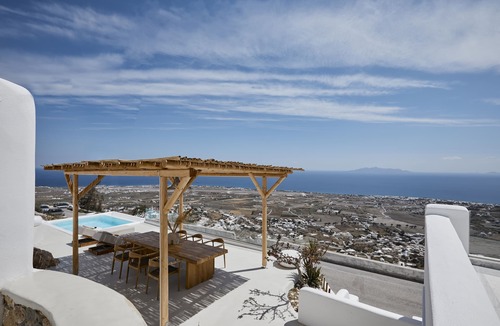 Pyrgos Villa | Stunning BlueWhite Villa: Luxury Heated Infinity Pool Escape