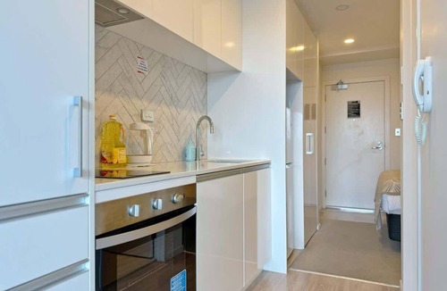 Auckland Central Business District Apartment | Stunning & Bright Studio in Central -Swimming Pool