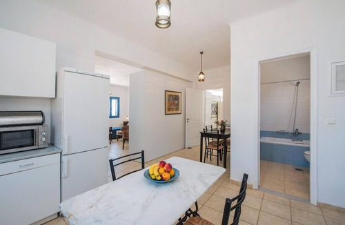 Abela House | Stunning home in Ampela, Syros