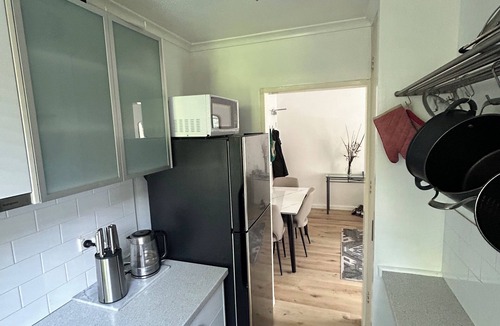Cremorne Apartment | Stylish 1-Bedroom Apartment in the Heart of Cremorne