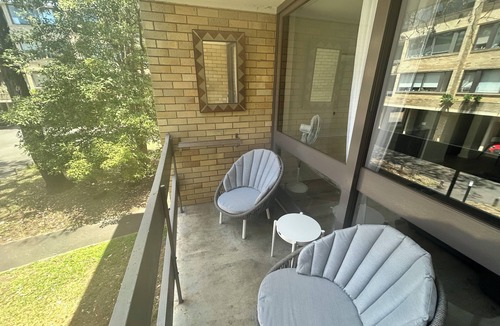Cremorne Apartment | Stylish 1-Bedroom Apartment in the Heart of Cremorne