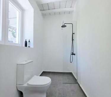 Moni Apartment | Suites with Shared Garden Sougia