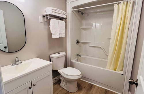 Summerside Hotel | Summerside Motel & Cottages
