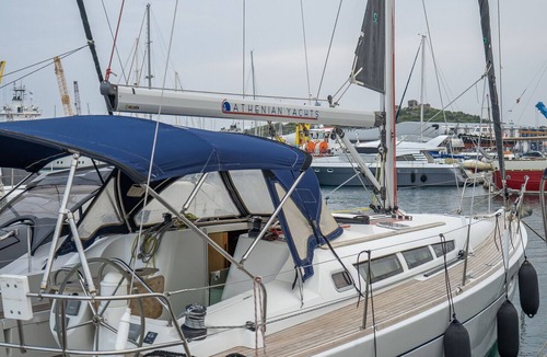 Neo Klima Boat Rental | Sun-Kissed Sailing Adventure in the Stunning Sporades Islands