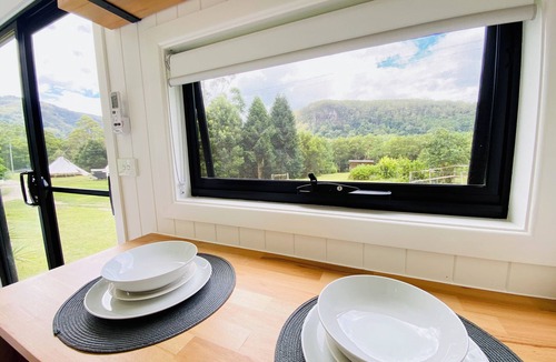 Wilsons Creek House | Sunrise Getaway at Heartland