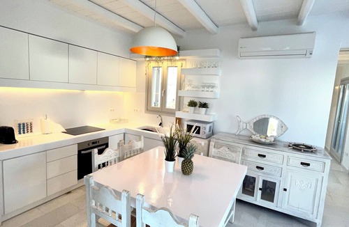 Logaras House | SUNSENSES VILLA DIONE WITH PRIVATE POOL