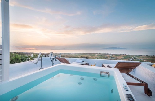 Oia Villa | Superb Santorini Suites | Fava Eco | Master Suite with Outdoor Private Jacuzzi
