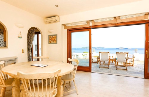 Koukounaries Villa | Superb Villa with stunning views