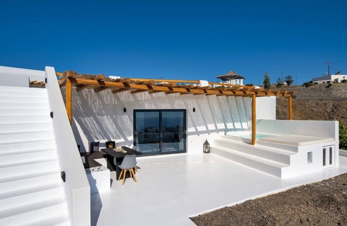 Imerovigli Villa | Superior Santorini Villa | 1 Bedroom | Villa Thea | Private Heated Jacuzzi