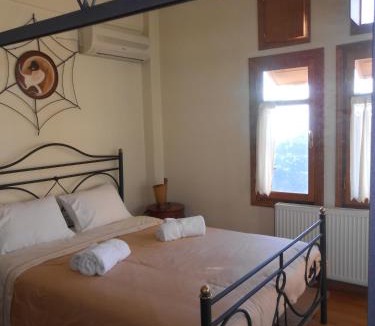Pinakates House | Ta Dokana