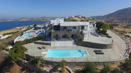 Parasporos Villa | Terra