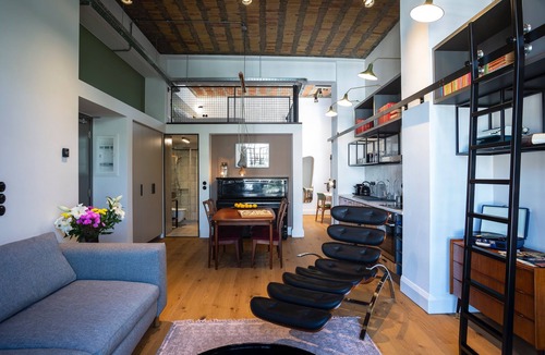 Psirri House | The Foundry Suites