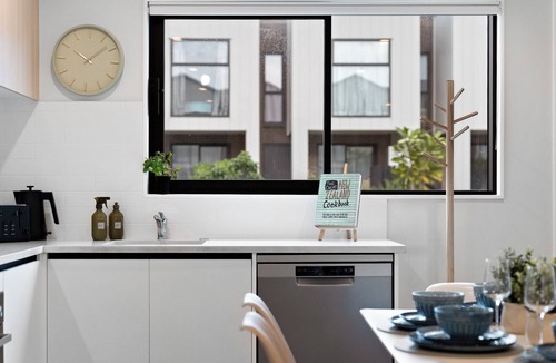 Mangere Bridge House | The Oasis - Sauna | Parking | Fast WiFi | Airport