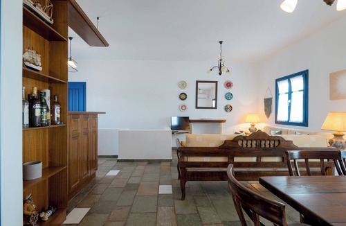 Ampelas House | The Paros Collection Homes/Vela