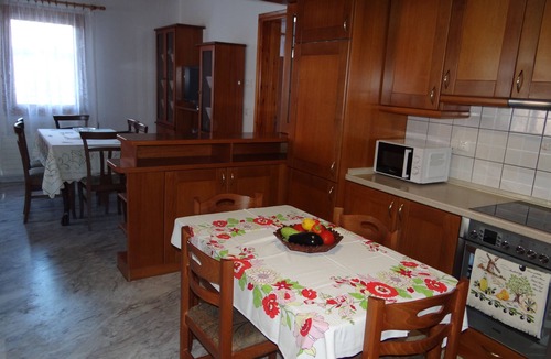 Kastraki Apartment | Theofania's Marble House Meteora