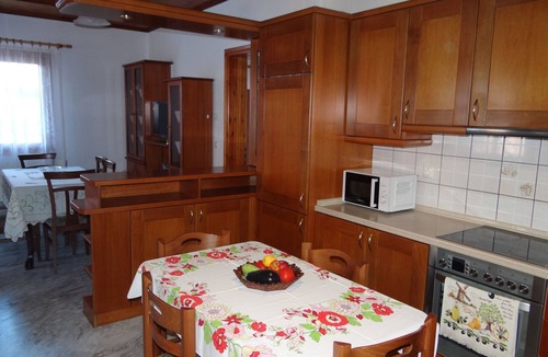 Kastraki Apartment | Theofanias Marmorhaus Meteora by Interhome