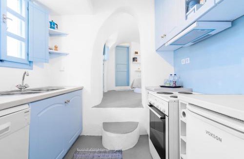 Emporio House | Thera Bliss 'Hideaway' Private Jacuzzi by MΡS