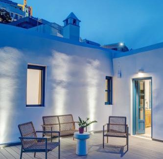 Ano Siros House | Totem