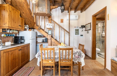 South Rhodes Apartment | Traditional Thea Home, Rhodes