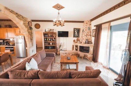 Faliraki Villa | Unique Villa Pietra: Priv. Pool Oasis, Top Beaches