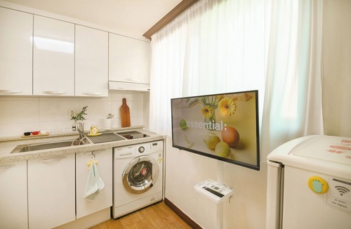 Cheongdam Apartment | Urban Nest · Chic Studio 3min Konkuk, Seongsu Hotspot Just 1 Stop Away