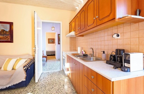 Sipiada Apartment | Vachlas Family House 1912 - Balcony - BBQ - Nature near Manikia Climbing Area