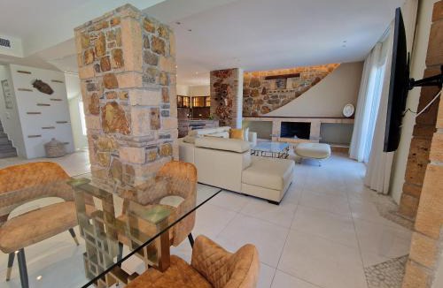 Melissopetra Villa | Villa Arian mit tollem Meeresblick und Luxusausstattung in Gialasi