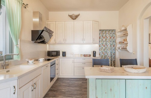 Megas Gialos Villa | Villa Fotis Country House with Sea View, Wi-Fi, and Air Conditioning