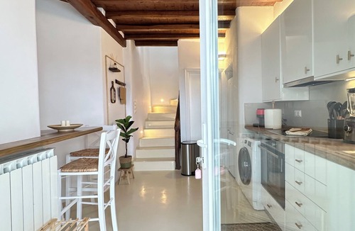 Mykonos Villa | Villa in Marathi, 140sqm - 2bd -4p- Shisha pl-Party-Private P-ELENAS HOSPITALITY