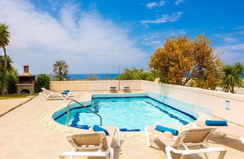 Fanai Villa | Villa Maia - Three Bedroom Villa, Sleeps 6