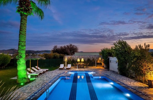 Fanes House | "Villa Palmeras" mit eigenem Garten und Gr by Interhome