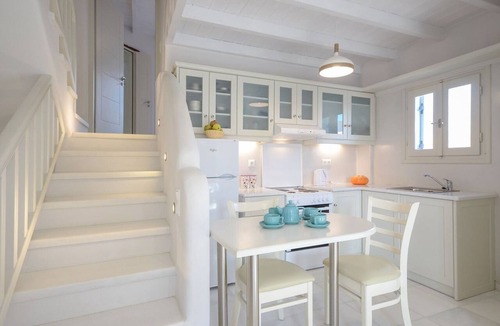 Agia Anna Villa | Villa Selvarion, Private Furnished Terrace, Shared Pool, Naxos