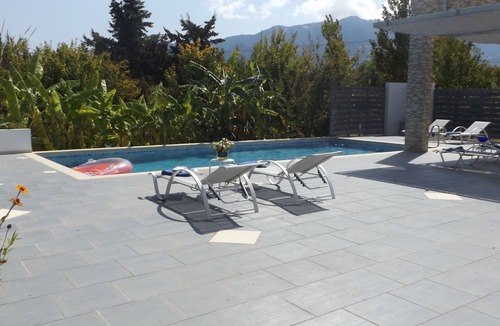 Zipari House | Villa "Xenos" mit Blick auf das Wasser by Interhome