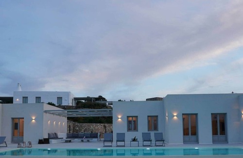 Naousa Villa | VIP Villa Pearl, Private pool, jacuzzi, sea view