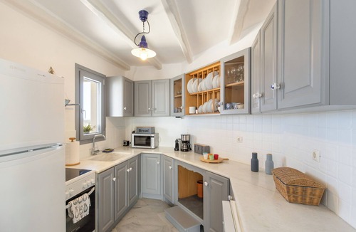 Naousa Villa | Walk to Naousa | 5BR House | Amazing View | Vireya