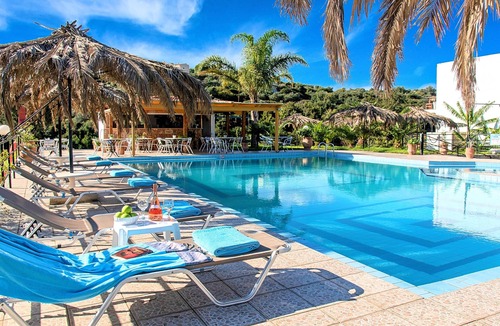 Exopoli Apartment | Welcome Apts laid just 1600m away from the longest sandy beach of northern Crete and the touristic Georgioupolis Town, offering great views to the Cretan Sea and the White Mountains. Welcome Apts is ideal for couples, families, a group of families or a g