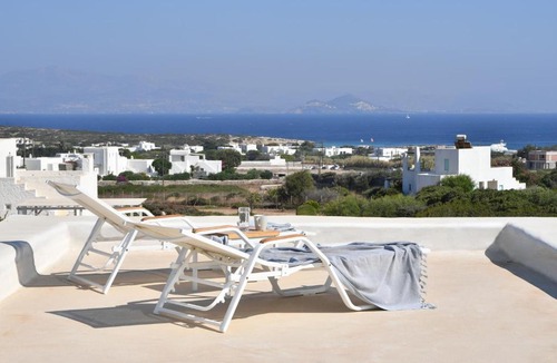 Santa Maria Villa | White Santa Maria Villa