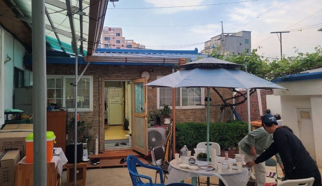 3 minutes to OSAN AB & Songtan Stn - Cozy 2-bedrooms with Patio allowed Pet/BBQ