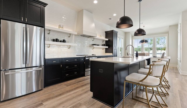 3BR/2.5BA in the heart of downtown Ocean Springs! The Wellington Penthouse