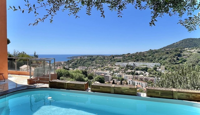 4 Bedroom Villa in Menton