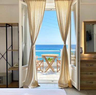 Agnadi Syros Beachfront Studios & Rooms