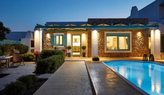 Almyriki Beach Villa
