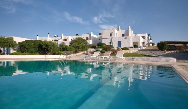 Amelie Villa with pool and amazing sea views, Paros